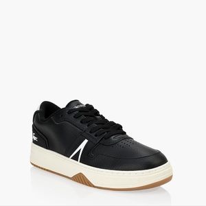 Like new Lacoste leather sneakers.